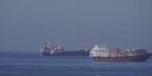 Tensione a Hormuz: il Centcom smentisce la chiusura, ma resta la minaccia di escalation