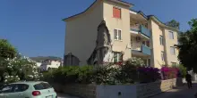 Terremoto, palazzo squarciato al Parco Olivetti di Pozzuoli