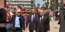 Addio a Baresi, i tifosi fischiano il sindaco Sala al suo arrivo a Sant'Ambrogio