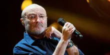 Phil Collins shock: "Sono quasi morto per l&rsquo;alcol, i medici mi davano per spacciato"