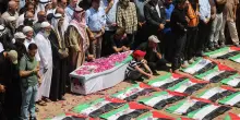 Le 122 bare di Gaza, i funerali tre anni dopo
