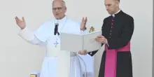 Il Papa ai giovani ad Assisi: "I problemi non si risolvono scappando o tradendo"