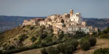 Anziana uccisa in casa a colpi di martello: arrestato per omicidio volontario il nipote di 25 anni