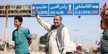 Centinaia di curdi sfollati da molti anni sono tornati a casa a Ras al Ain
