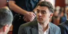 Luigi Mangione al tribunale di New York, si dichiara colpevole per l'omicidio di Brian Thompson
