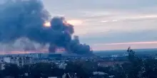 Attacco russo nella regione di Kharkiv, 10 morti e 8 feriti. Dall'Ucraina 791 droni contro Mosca
