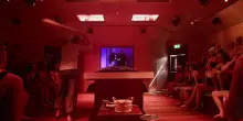 Il pubblico &egrave; in mutande, curioso rave nella sauna ad Edimburgo: il primo centro artistico con sauna