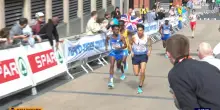 L'arrivo dell'azzurro Pietro Riva, medaglia d'argento nella maratona