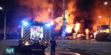 Raid russi su Kiev e Kryvyi Rih, pioggia di droni ucraini su Mosca: il conflitto infiamma le citt&agrave;