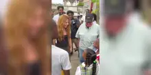 Colombia, Shakira visita le aree colpite dal sisma: "Un milione per ricostruire le scuole"
