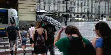 Maltempo: temporali lampo e calo delle temperature, ma risale l'allerta