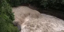 Maltempo in Toscana: il torrente Bagnone raggiunge il livello massimo