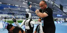 Robot cinese corre i 100 metri in 9'32": battuto il record di Bolt