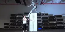 Il robot umanoide batte Bolt nei 100 metri: tempo record di 9 secondi e 32