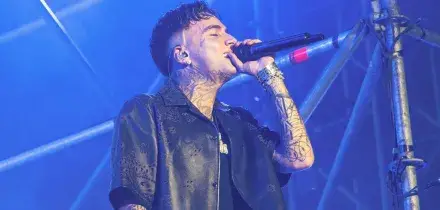 Milano, droga e una pistola in casa: arrestato il rapper Tony Boy