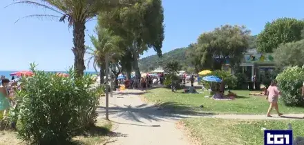 Difende l'amica da un'aggressione, ferito in testa con un cartello: 19enne in prognosi riservata