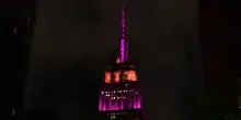 L&rsquo;Empire State Building si illumina di rosa per ricordare Dolly Parton