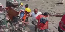 La bomba di fango che ha travolto il Nepal, centinaia di morti e dispersi