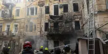Attacco russo a Dnipropetrovsk. Zelensky, raid su centro spaziale e base aerea russi