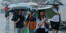 Continua l'avanzata del tifone Dolphin: allerta massima in Cina