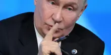 Kiev, un'altra notte di bombardamenti. Putin: "Vogliamo la pace, ci difendiamo"