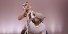Da "Guarda che luna" a "Un bacio a mezzanotte": standard della musica leggera in chiave pop-house