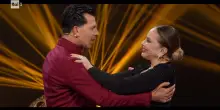Ballando con le Stelle, il fascino di Ornella Muti che danza con Pasquale La Rocca