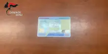 Ecco le carte d'identit&agrave; "decapitate" del microchip: la nuova frontiera del falso