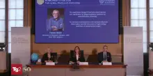 Nobel per la Fisica a Francis Halzen per aver catturato i neutrini con un osservatorio speciale