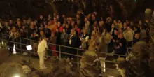 La 'grande regata' inizia in musica nella grotta pi&ugrave; profonda
