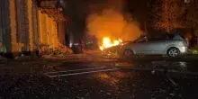 Inferno di fuoco a Kharkiv dopo l'attacco russo: incendi e numerosi feriti
