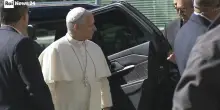 Il Papa al Gemelli, l'arrivo di Leone XIV in ospedale. Oggi l'intervento al polmone