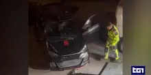 Confessano i due minori autori delle aggressioni in minicar: le immagini dell'auto