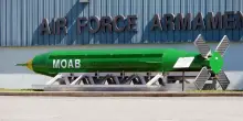 GBU-43/B: cos'&egrave; la "madre di tutte le bombe", la minaccia di Trump all'Iran