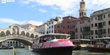 Alla Veleziana arriva il 'Vaporetto rosa' tra barche a vela e turismo