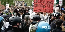 Scuola e clima, venerd&igrave; di scioperi e cortei in tutta Italia: studenti e docenti in piazza