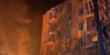 Le forze russe hanno attaccato Zaporizhzhia, l'incendio e le macerie