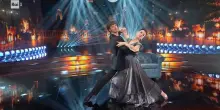 Ballando con le Stelle, il Valzer di Aurora Ramazzotti e Nikita Perotti