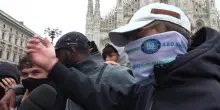 Milano, i giovani in piazza Duomo: "Protestiamo per far sentire la nostra voce"