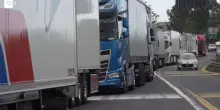 Blocco TIR, per il quinto giorno il mondo dell'autotrasporto incrocia le braccia