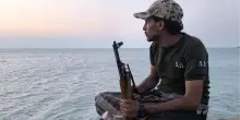 Yemen, 73 morti per raid Houthi su base militare. Londra annuncia invio dei caccia Typhoon