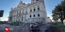 Francia nel caos, coprifuoco a Parigi e Lione