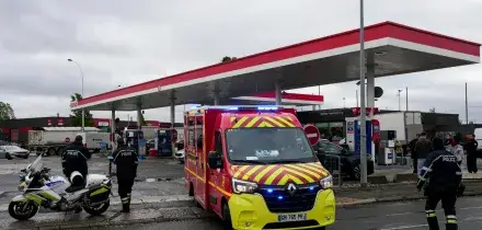 Francia: uomo spara in strada, almeno un morto e quattro feriti. Arrestato un sospetto