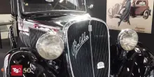 Gli anni scorrono, le mode cambiano, ma queste auto e queste moto non invecchiano mai