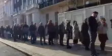 Serbi in fila davanti all'ambasciata di Londra per votare