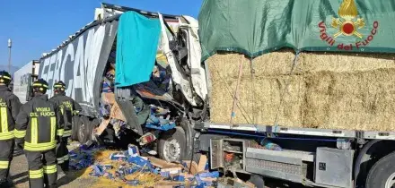Verona, tamponamento tra quattro mezzi pesanti sulla A22: morto un giovane altoatesino