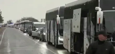 Partito il convoglio per Oleshky, aiuti umanitari e 25 bus per evacuare i residenti