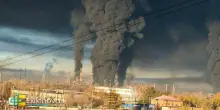 Kiev sfida Trump, nuovo attacco a una raffineria russa. In corso l'evacuazione dei civili a Oleshky