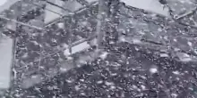 Scendono fiocchi e la neve copre il passo dello Stelvio: il video a 2.758 metri di quota