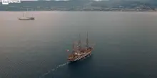 L'arrivo di Nave Vespucci nel Golfo di Trieste &egrave; da brividi: le immagini del drone